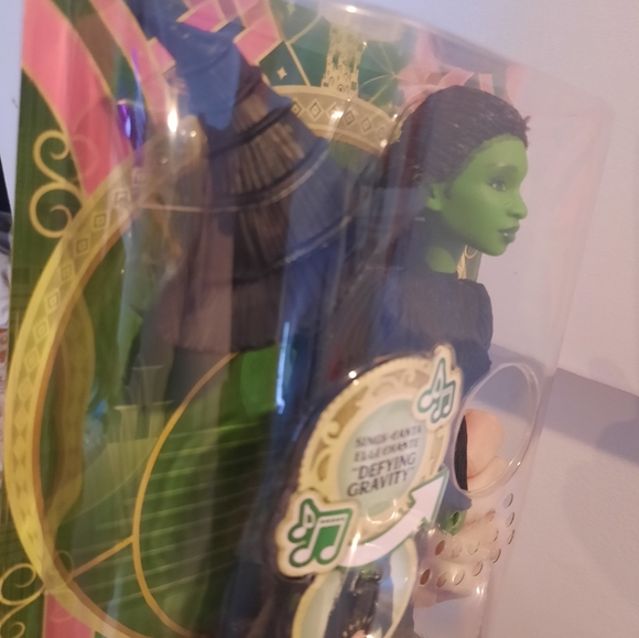 Mattel Wicked Elphaba Doll - Picture 6 of 10